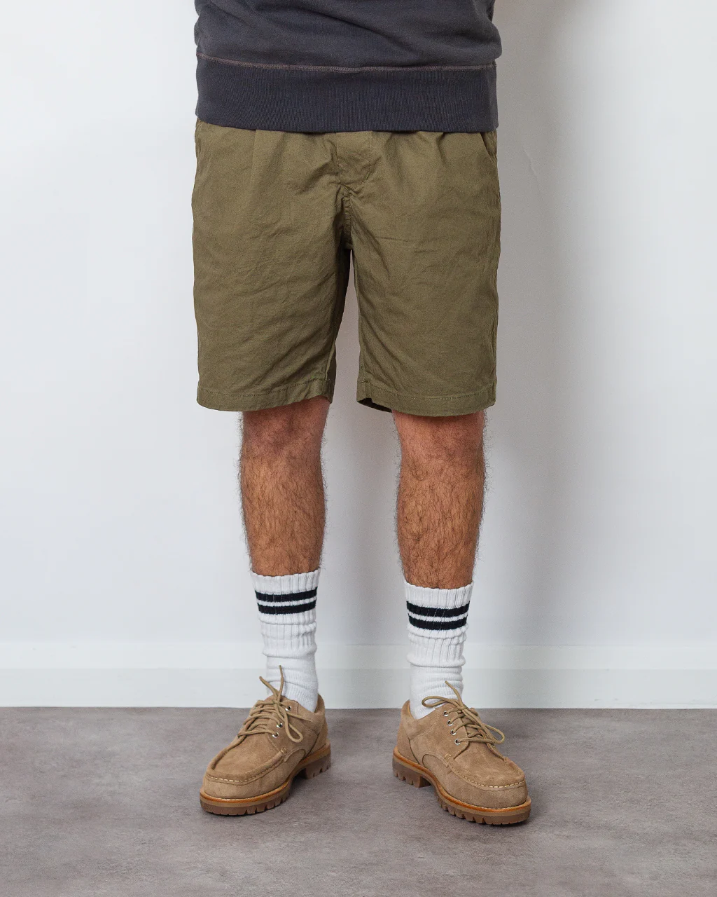 Single Pleated Peg Top Wide Shorts - Olive - Image 3