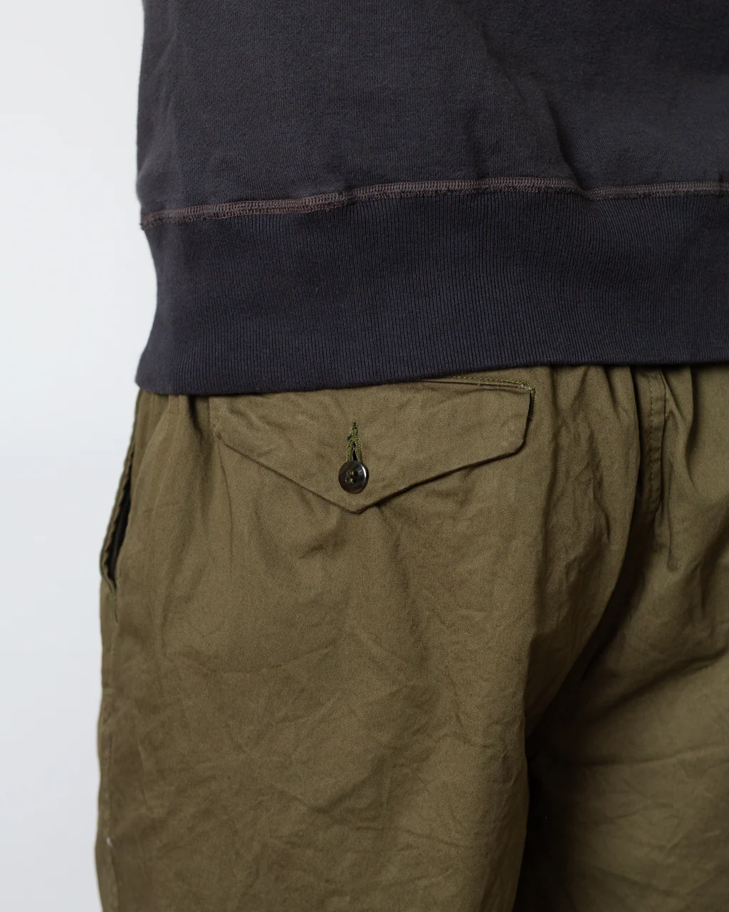 Single Pleated Peg Top Wide Shorts - Olive - Image 6